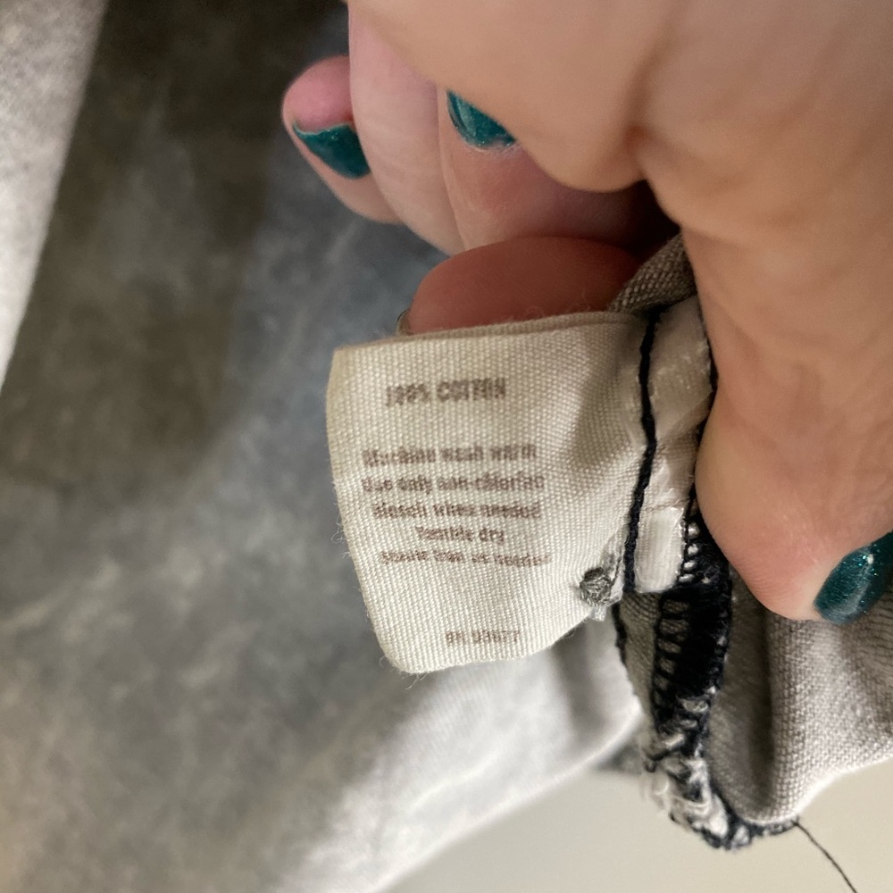 Decree Gray Ruffle Denim Button Down Top Medium - Picture 5 of 5